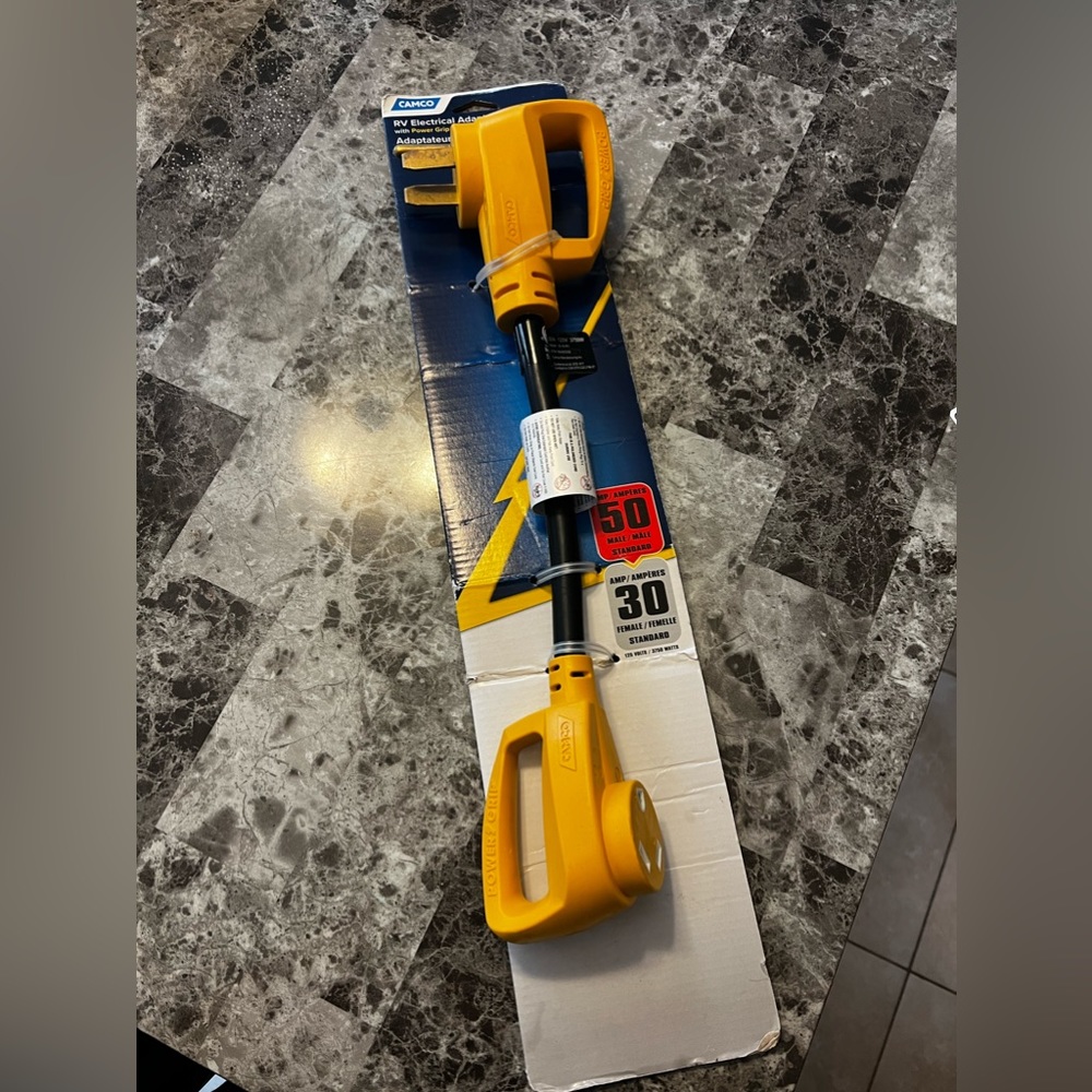 Camco Heavy-Duty Electrical Dogbone Adapter